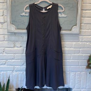 Women’s Loft Sleeveless Grey 20’s Style Dress w/ Lace Detailing, L